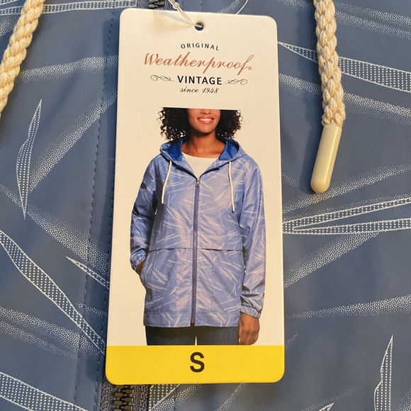 Weatherproof Women’s rain jacket - Size Small - Picture 2 of 3